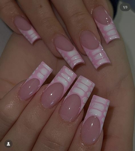 Medium Length Nails Acrylic Square Pink, Back To School Nail Ideas Square, Trendy Square Nails, Long Nail Designs Square, Sqaure Nails, Glitter French Nails, Gel Toe Nails, Finger Paint, Glamour Nails