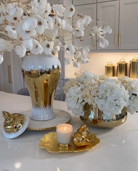 Enter Way Decor, Gray White And Gold Dining Room, Glam Kitchen Decor, Gold Home Accessories, Glamorous Decor, Thrifted Home, Thrifted Home Decor, Home Decor Finds, Kitchen Island Decor