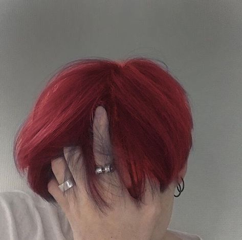 Watercolour Hair, Red Hair Boy, Short Red Hair, Dyed Red Hair, Bright Red Hair, Shot Hair Styles, Aesthetic People, Anime Girlxgirl, Blonde Pixie