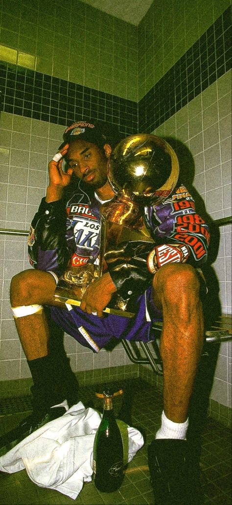 Kobe Bryant Holding Trophy In Bathroom, Basketball Wallpaper For Ipad, Nba Homescreen, Obj Wallpaper Iphone, Kobe Aesthetic Wallpaper, Nba Asethic Wallpaper, Kobe Bryant Holding Trophy, Nba Iphone Wallpaper, Kobe Bryant Wallpaper Aesthetic