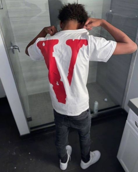 Vlone Logo, Haircut Selfie, Top Movies To Watch, Photo Hijab, Guy Fits, Black Ponytail Hairstyles, Drip Outfit Men, Cute Hairstyle, Black Men Street Fashion