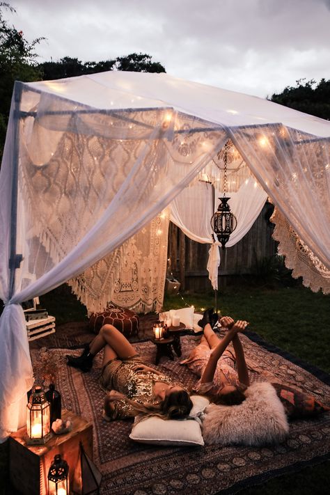 5 Hen Party Ideas That Will Suit Everyone Beltane Festival, Meditation Tent, Jardin Style Shabby Chic, Canopy Beds, Bohemian Garden, Outdoor Sanctuary, Shabby Chic Garden, Backyard Camping, Bedroom Curtains