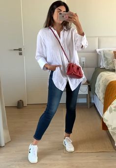 Sports Day Outfit, Madrid Outfits, Trendy Mom Outfits, Look Jean, Shirt Dress Outfit, Western Wear Outfits, Mum Fashion, Outfit Primavera, Winter Fashion Outfits Casual