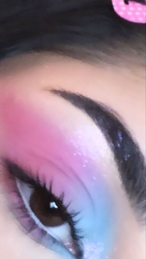 Pink Blue And White Eyeshadow, Pink Purple And Blue Eyeshadow Looks, Pink Blue Eyeshadow Looks, Cotton Candy Eye Makeup, Pink And Teal Makeup, Pink Blue Eyeshadow, Trans Eyeshadow, Pink Purple And Blue Eyeshadow, Bisexual Eyeshadow