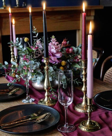 Moody Tablescape, Dark Wedding Theme, Jewel Tone Wedding, Elegant Dinner Party, Dark Wedding, Moody Wedding, Wedding Stylist, Elegant Dinner, Gothic Wedding