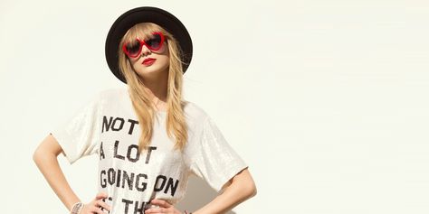 "Not a lot going on at the moment" - this outfit is so cool, from the 22 video! Disney Playlist, 22 Taylor, Taylor Swift 22, Taylor Swift Music Videos, Taylor Swift Music, All About Taylor Swift, Taylor Swift Red, Taylor Swift Hair, Red Taylor