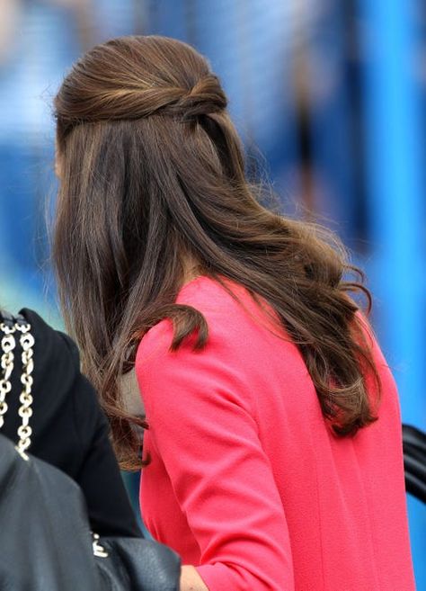 Fashion Headgear, Electric Blue Hair, Long Hair Brown, Half Up Curls, Tumblr Girly Aesthetic 2013, Kate Middleton Hair, Hair Evolution, Hair Half Up, The Last 10 Years