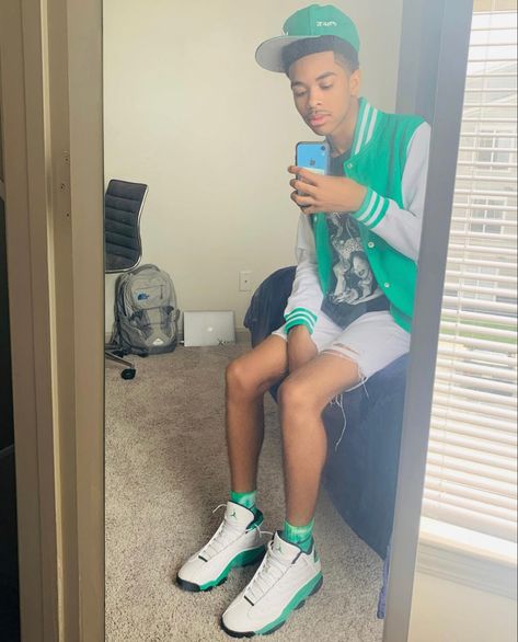 @cadengibs0n on instagram 🔥 #blackboy #outfitinspo #fye #jordan13 #boohooman #fyeasf #instagram #green #white #fittedhat #blackboyoutfit Jordan Retro 13 Outfit, Jordan 13 Outfit Men, Jordan 13 Outfits, Jordan 13 Outfit, Fye Outfits, Retro 13, Jordan 13, Black Boys, White Outfits