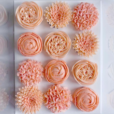 Peach Colored Cupcakes, Peach Color Cupcakes, Peony Cupcakes, Dahlia Cupcakes, Spring Wedding Cupcakes, Pink Floral Cupcakes, Buttercream Peonies, Buttercream Peony, Cupcakes Pretty