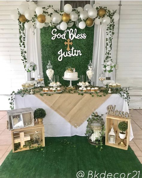 Goody Table Ideas, Simple First Communion Decorations, 1st Communion Party Ideas Girl, Holy Confirmation Decoration, Primera Communion Decoration, 1st Holy Communion Decorations, Baby Dedication Decorations, Backyard Communion Party Ideas, First Communion Party Decorations