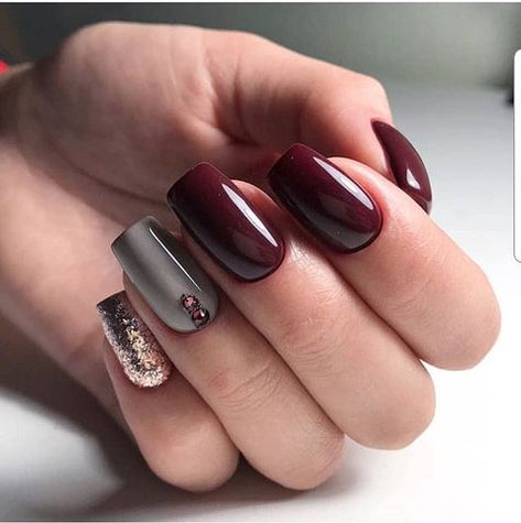 40+ IDEAS FOR PARTY NAIL DESIGNS – OSTTY Nails For Blue Dress, Party Nail Design, Prom Nails French, Burgundy Nail Designs, Blue And Silver Nails, Prom Nails Red, Prom Nails Silver, Grey Nails, Wine Nails