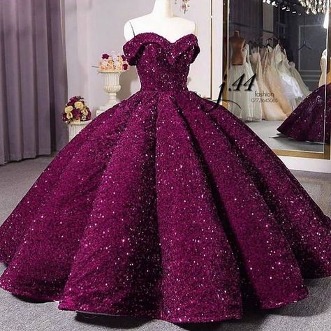 Fashiondress (@fashiondressesup) • Instagram photos and videos Dark Purple Ball Gown, Purple Wedding Gown, Purple Ball Gown, Purple Quinceanera Dresses, Blue Ball Gowns, Stunning Prom Dresses, Purple Prom Dress, Pretty Prom Dresses, Quince Dresses