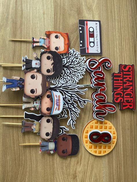 Stranger things Strangers Things Party Decorations, Decoracion Stranger Things, Stranger Things Centerpiece, Cumple Stranger Things Ideas, Stranger Things Birthday Decorations, Stranger Things Cumpleaños, Stranger Things Decoracion, Stranger Things Party Ideas Decorations, Cumpleaños Stranger Things