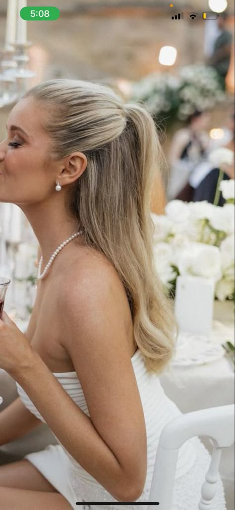 Slick Back Bride Hair, Hair Styles Half Up Half Down Wedding, Bridesmaid Hair For Open Back Dress, Short Ponytail Hairstyles Wedding, Half Hair Wedding Styles, Half Bun Bridesmaid Hair, Bridal Half Ponytail, Slick Back Pony Straight Hair, Blow Dry Half Up Half Down