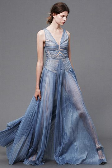 Gorgeous Gowns, Beautiful Gowns, Blue Dress, Beautiful Outfits, Pretty Dresses, Vestidos De Fiesta, Vestidos De Novia, Dress To Impress, Evening Gowns