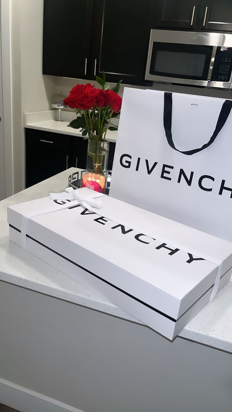 Givenchy Shark, Luxury Items, Givenchy, The Creator