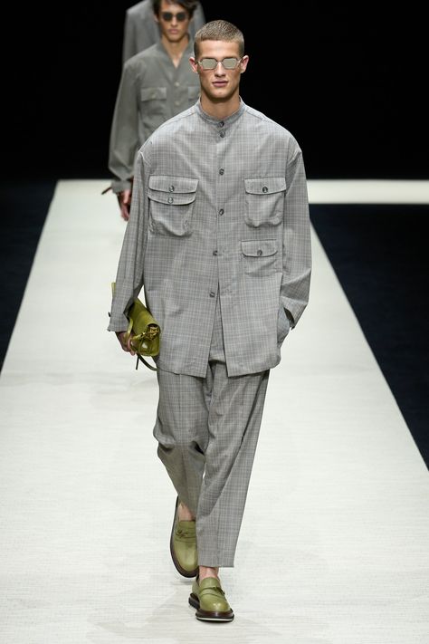 Emporio Armani Spring 2025 Menswear Collection Suede Suit, Menswear Trends, Armani Collection, Best Dressed Man, Guys Clothing Styles, Menswear Fashion Show, Men Street, Menswear Fashion, Menswear Collection