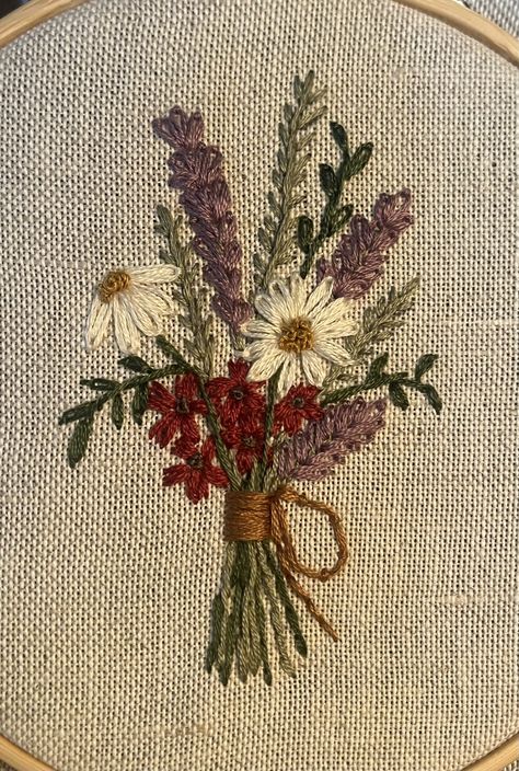 Earthy Embroidery, Flower Vase Embroidery, Sewing Activities, Alfred Stieglitz, Pola Sulam, Indian Desserts, Embroidery Flowers Pattern, 자수 디자인, Sewing Embroidery Designs