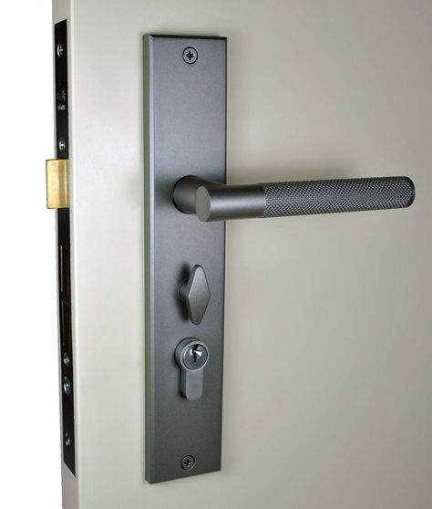 Knurled Domici OZI-1 Lock Combo Gunmetal Grey https://www.nidus.net.au Metal Door Handle, Entrance Handle, Door Handles And Locks, Contemporary Door, Mortice Lock, Lever Door Handles, Grey Doors, Grey Style, Pivot Doors