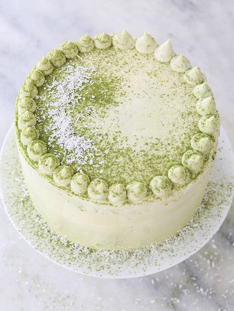 Matcha Cake Recipe, Coconut Matcha, Matcha Cake, Green Cake, Matcha Recipe, Naked Cakes, Coconut Cake, Sweet Taste, Homemade Cakes