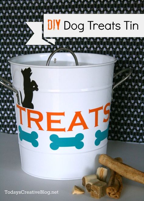 Crafts For Dog Lovers, Food Dog, Diy Dog Treats, Silhouette Vinyl, Dog Crafts, Animal Projects, Dog Treat, Silhouette Cameo Projects, Cameo Projects