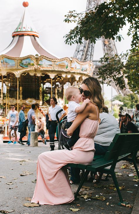 Mum And Baby, Parisienne Chic, Hello Fashion, Stylish Mom, Mama Style, Mommy Style, Outfit Trends, Mommy Life, Baby Mama