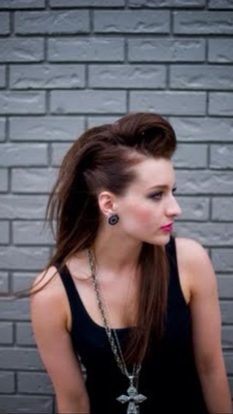 H Female Crowley, Rocker Chic Hair, Hairstyles With Box Braids, Rocker Hair, Fun Hairstyles, Cinema Movie, Perfect Hairstyle, Hair Affair, Edgy Hair