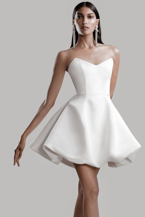 Romantic White Dress, Beth Harmon, Summer Cocktail Dress, Mini Wedding Dresses, Minimalist Dresses, Mini Robes, Prabal Gurung, Difficult Times, Reception Dress