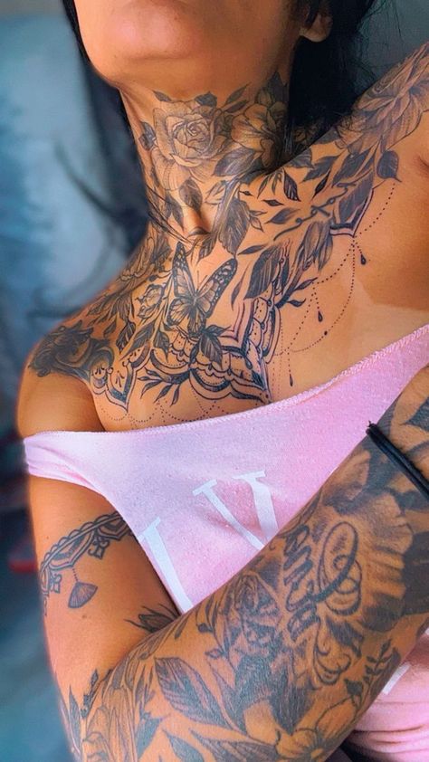 Women Neck Tattoo, Girls Tattoo Ideas, Feminine Shoulder Tattoos, Neck Tattoo Ideas, Lower Stomach Tattoos, Tiny Wrist Tattoos, Animal Tattoo Ideas, Throat Tattoo, Neck Tattoos Women