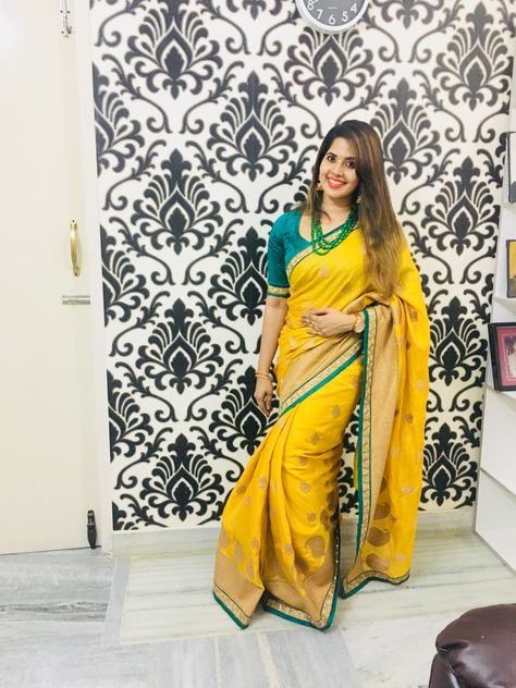 Yellow Saree With Green Blouse, Haldi Saree, Bottle Green Saree, Saree Color Combinations, Blouse Ideas, Orange Saree, Wedding Sari, Frill Blouse, Indian Saree Blouse