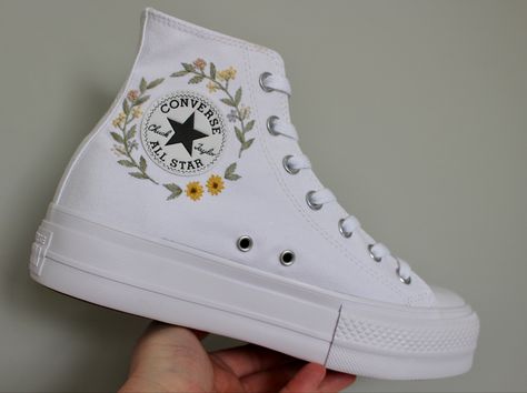 White Converse Platform, Platform Converse High Tops, Converse Platform High Top, Platform High Tops, Converse Haute, Reception Shoes, Embroidered Converse, Cute Converse, Converse Platform