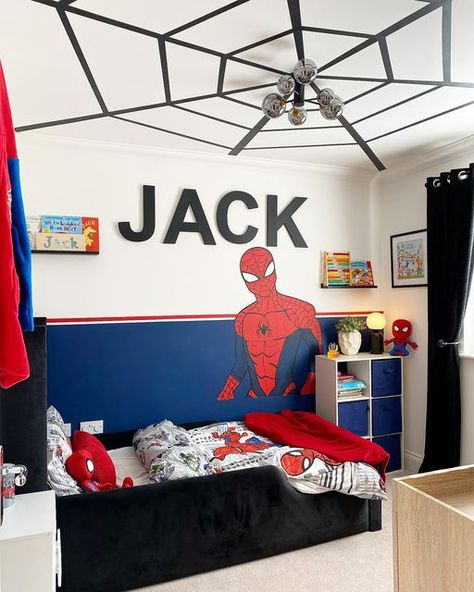 Modern Spider Man Room, Spider Man Theme Bedroom, Superhero Bedroom Paint Ideas, Spiderman Accent Wall, Spidey And His Amazing Friends Bedroom Ideas, Spider Man Wall Painting Ideas, Toddler Boy Room Superhero, Spidey Room Decor, Spider Man Boys Room