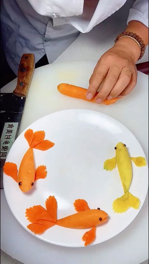 Guoguo To | Delicious fruits#fruit | Instagram Carrot Carving, Beautiful Fruits, Culinary Skills, Delicious Fruit, Fruit And Veg, Video Content, Food Preparation, Gourmet Recipes, Food Art