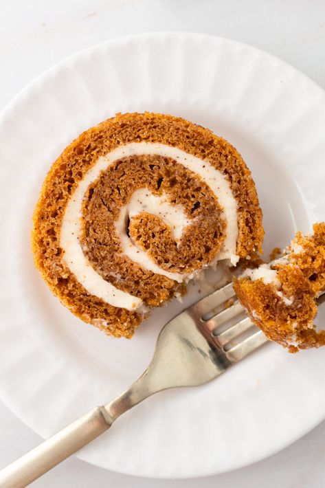 Pumpkin Roll with Brown Butter Cream Cheese Filling Pumpkin Roll Up, Pumpkin Recipes With Cream Cheese, Cream Cheese Pumpkin Roll, Mini Pumpkin Rolls, Brown Butter Cream Cheese, A Bountiful Kitchen, Bountiful Kitchen, Pumpkin Rolls Recipe, Thanksgiving Food Sides