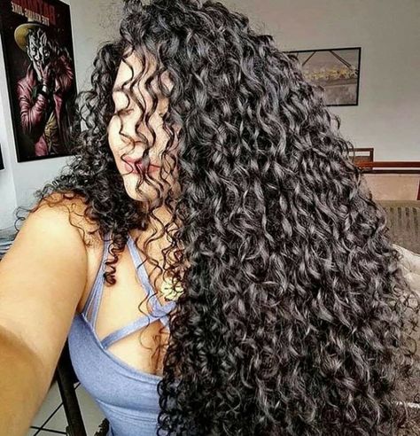 Long Natural Curly Hair, Curly Afro Hair, Latina Hair, Curly Hair Braids, Textured Haircut, Goth Hair, Cute Curly Hairstyles, Beautiful Curly Hair, Curly Hair Inspiration