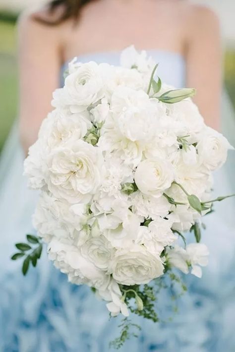 23 Beautiful Carnation Bouquets for Your Wedding White Carnation Bouquet, Carnation Wedding Bouquet, Organza Wedding Dresses, Carnation Wedding, Blue Wedding Dress, Carnation Bouquet, Neutral Wedding Colors, Bridal Bouquet Fall, Dresses Satin