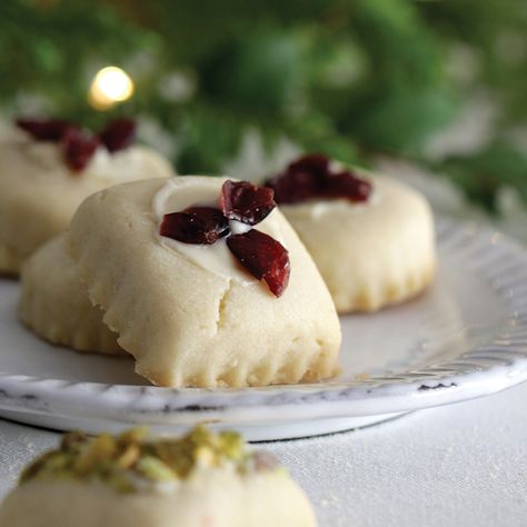 Shortbread Denise Marchessault, Pistachios Nuts, Cookie Press, Cooking Instructions, Shortbread Cookies, Cookies Ingredients, Holiday Treats, Cookie Bars, Christmas Baking