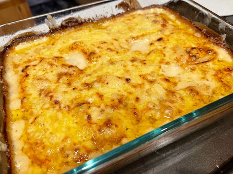 French Onion Stuffed Baked Potatoes, French Onion Scalloped Potatoes, French Onion Soup Potatoes, Scolloped Potatoes, Scalloped Potatoes With Cream, Onion Soup Potatoes, Ham And Potato Recipes, Harvest Meals, Onion Soup Mix Recipe