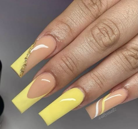 Short Acrylic Nails Pink And Orange, Yellow Nails Design Square, Yellow Coffin Nail Ideas, Yellow Abstract Nails, Purple And Yellow Nails Designs, Cute Yellow Nail Ideas, Yellow Nails Acrylic, Acrylic Nails Yellow, Yellow Nails Design