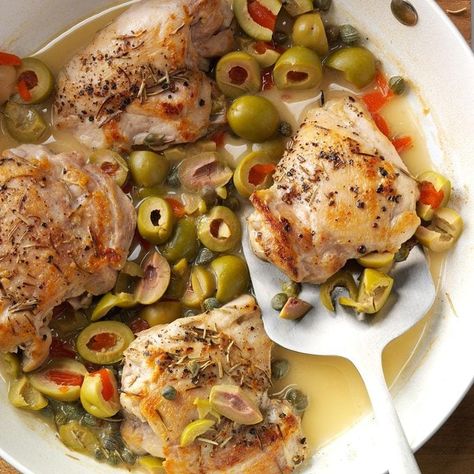 Skillet Chicken with Olives Chicken And Olives, Chicken Artichoke Recipes, Broiled Chicken, Artichoke Chicken, Olive Recipes, Artichoke Recipes, Chicken With Olives, Chicken Entrees, Recipe Chicken