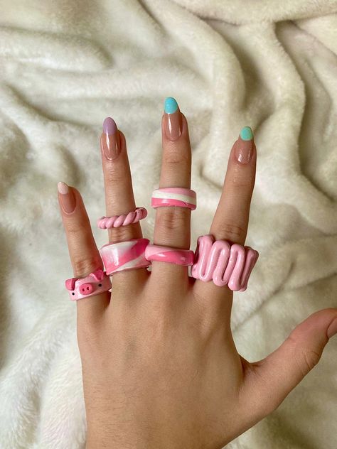 Pink Clay Rings, Polygel Rings, Heart Rings Diy, Preppy Ring, Diy Clay Rings, Kawaii Ring, Clay Ring, Polymer Clay Ring, Clay Rings