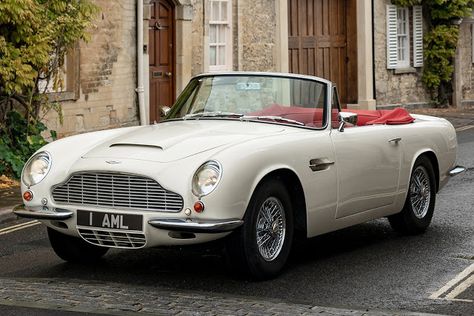 #astonmartin #electriccar #vintagecar #sportscars #cars #car Aston Martin Convertible, Classic Aston Martin, Ev Conversion, Aston Martin Db6, Aston Martin Cars, Aston Martin V8, Aston Martin Lagonda, Aston Martin Db5, Porsche 912