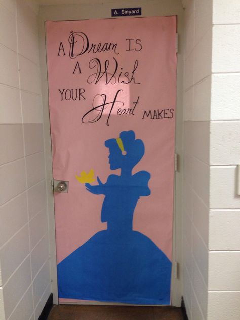 Cinderella door decoration Cinderella Bulletin Board Ideas, Cinderella Classroom Decorations, Once Upon A Time Door Decoration, Cinderella Bulletin Board, Cinderella Classroom Door, Cinderella Door Decoration, Disney Princess Door Decorations, Homecoming Door Ideas, Disney Door Decorations