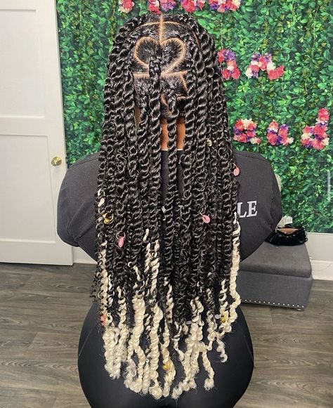 Ombré passion twists, long passion twists, Twists Hairstyles, Black Kids Braids Hairstyles, Natural Hair Weaves, Passion Twists, Braided Hairstyles For Black Women Cornrows, Hoco Hair Styles, Birthday Hairstyles, Goddess Braids Hairstyles, Single Braids