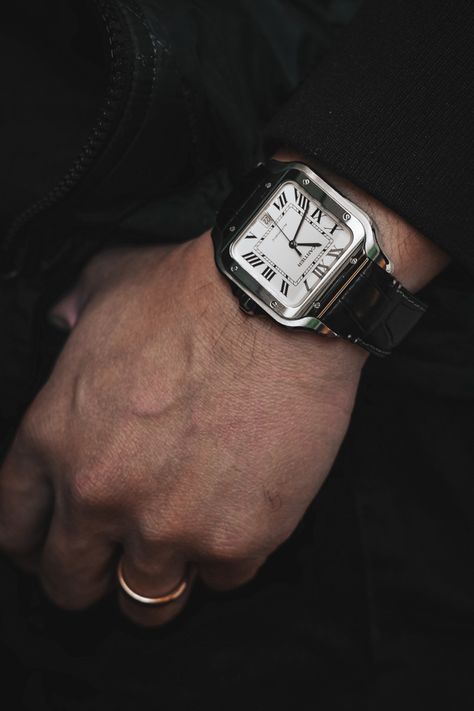 Cartier Santos Men, Billionaire Aesthetic, Cartier Watches Mens, Well Dressed Man, Stylish Watches Men, Cartier Santos, Mens Fashion Watches, Cartier Tank, Cartier Watch