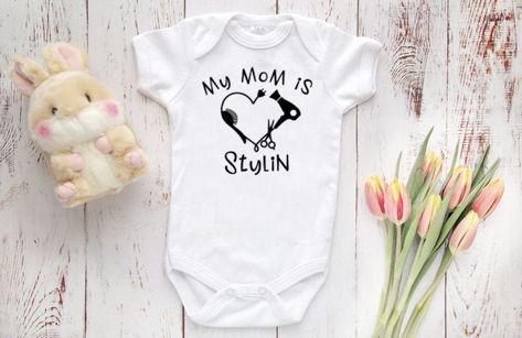 Aunt Onesie, Office Baby Showers, Surprise Az, Hipster Babies, Personalized Baby Clothes, Cadeau Baby Shower, Boho Baby, Baby Shirts, Gender Neutral Baby