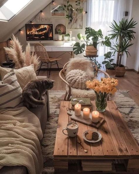 Slanted Ceiling Living Room, Eclectic Interior Design Style, Bedroom Inspo Vintage, Bohemian Studio Apartment, Witchy Living Room, Hygge Living Room, Cozy Apartment Living Room, Boho Apartments, Eclectic Interior Design