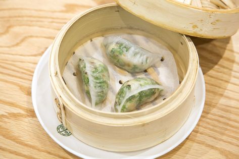 HAWAIʻI in the Kitchen: Steamed Shrimp and Chives Dumplings Pork Belly Bao, Poke Recipe, Miso Chicken, Dim Sum Recipes, Chinese Chives, Shrimp Dumplings, Pork Adobo, Hawaii Magazine, Steamed Shrimp