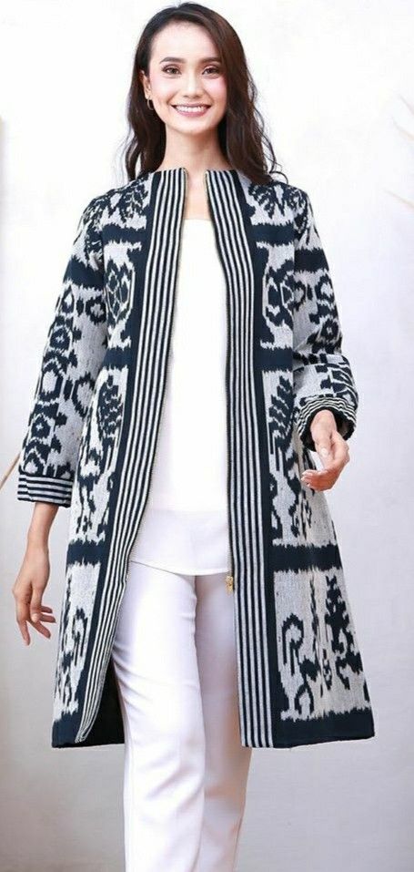 Blazer Tenun Ikat, Blazer Tenun Ntt, Blazer Batik Modern Hijab, Cardigan Batik Blazers, Tenun Fashion Hijab, Outer Batik Modern Hijab, Model Baju Tenun Modern, Outer Tenun Ikat, Tenun Fashion Inspiration