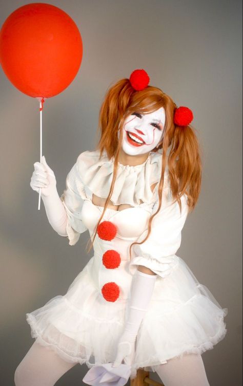 Penny Wise Costume Women Diy, Diy Pennywise Costume For Women, Pennywise Costume Female Diy, Penny Wise Costume Women, Halloween Clown Outfit, Penny Wise Costume, Pennywise Female, Female Pennywise Costume, Pennywise Outfit